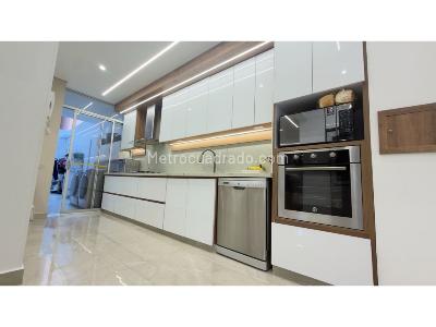 Apartamento de 3 alcobas en venta en Ciudad Jardin, Cali, 213 m² · foto 9 de 20