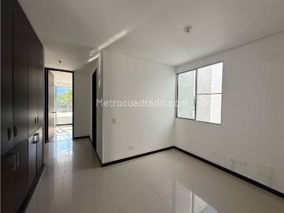 Apartamento de 3 alcobas en venta en Ciudad Jardin, Cali, 142 m² · foto 4 de 10