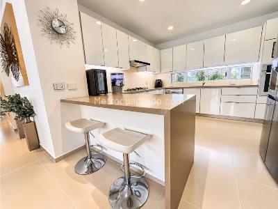 Apartamento de 3 alcobas en venta en Santa Teresita, Cali, 340 m² · foto 5 de 19