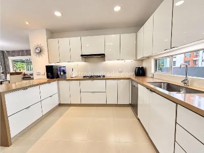 Apartamento de 3 alcobas en venta en Santa Teresita, Cali, 340 m² · foto 6 de 19