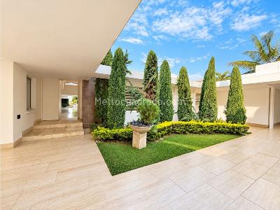 Casa de 4 alcobas en venta en Ciudad Jardin, Cali, 1800 m² · foto 11 de 20