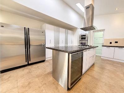 Casa de 4 alcobas en venta en Ciudad Jardin, Cali, 1800 m² · foto 13 de 20