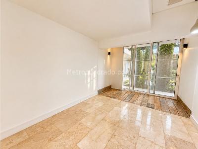 Casa de 4 alcobas en venta en Ciudad Jardin, Cali, 1800 m² · foto 19 de 20