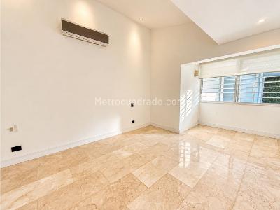 Casa de 4 alcobas en venta en Ciudad Jardin, Cali, 1800 m² · foto 20 de 20