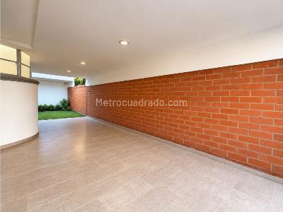 Casa de 3 alcobas en venta en Ciudad Jardin, Cali, 250 m² · foto 12 de 13
