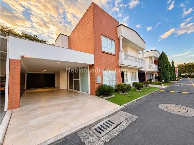 Casa de 3 alcobas en venta en Ciudad Jardin, Cali, 250 m² · foto 13 de 13