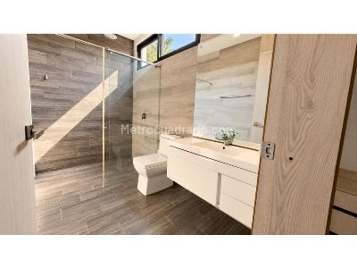 Casa de 4 alcobas en arriendo en Pance, Cali, 1000 m² · foto 7 de 8