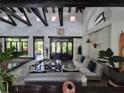 Casa de 3 alcobas en arriendo en Ciudad Jardin, Cali, 382 m² · foto 2 de 18