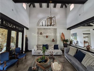 Casa de 3 alcobas en arriendo en Ciudad Jardin, Cali, 382 m² · foto 8 de 18