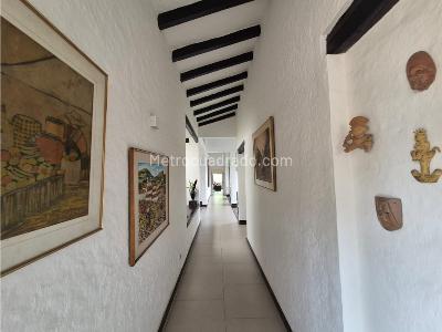 Casa de 3 alcobas en arriendo en Ciudad Jardin, Cali, 382 m² · foto 14 de 18