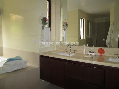 Apartamento de 4 alcobas en venta en Montearroyo Usaquen, Bogotá, 400 m² · foto 19 de 20