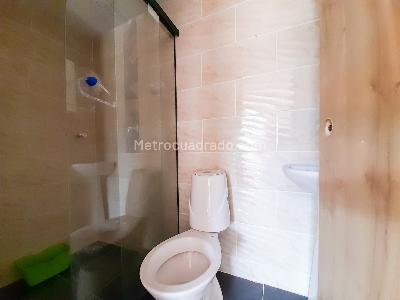 Casa de 5 alcobas en venta en La Doctora, Sabaneta, 400 m² · foto 13 de 17