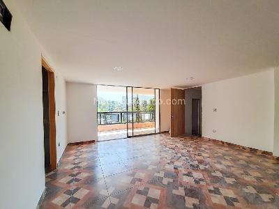 Casa de 5 alcobas en venta en La Doctora, Sabaneta, 400 m² · foto 2 de 17