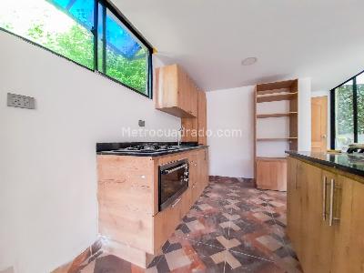 Casa de 5 alcobas en venta en La Doctora, Sabaneta, 400 m² · foto 4 de 17