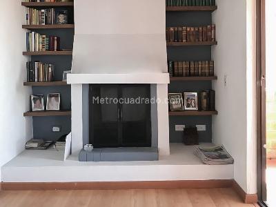 Casa de 5 alcobas en venta en Cuatro Esquinas, Rionegro, 215 m² · foto 2 de 9
