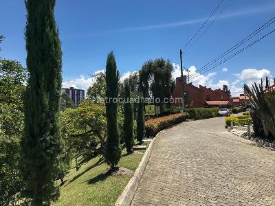 Casa de 5 alcobas en venta en Cuatro Esquinas, Rionegro, 215 m² · foto 9 de 9