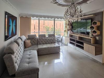 Apartamento de 3 alcobas en venta en San Joaquin, Sabaneta, 89 m² · foto 4 de 11