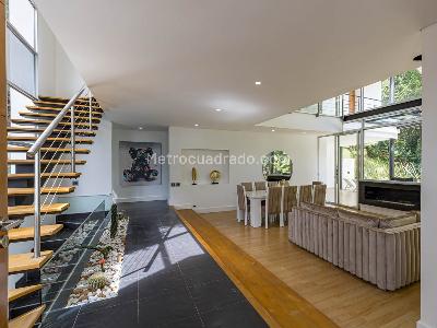 Casa de 4 alcobas en venta en El Poblado, Medellín, 502 m² · foto 2 de 20