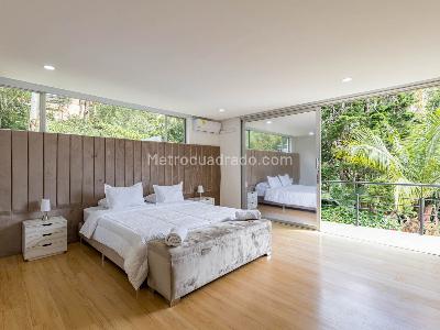 Casa de 4 alcobas en venta en El Poblado, Medellín, 502 m² · foto 8 de 20
