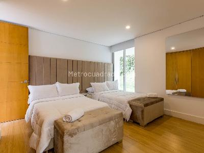Casa de 4 alcobas en venta en El Poblado, Medellín, 502 m² · foto 11 de 20