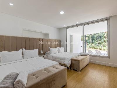 Casa de 4 alcobas en venta en El Poblado, Medellín, 502 m² · foto 12 de 20