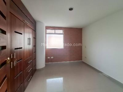 Apartamento de 2 alcobas en venta en San Antonio, Rionegro, 72 m² · foto 4 de 9