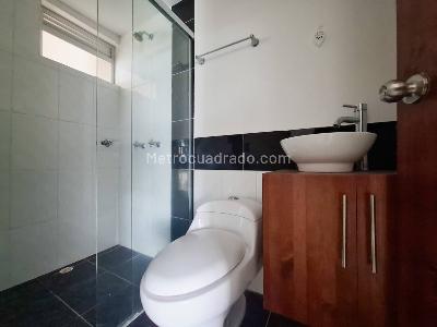 Apartamento de 2 alcobas en venta en San Antonio, Rionegro, 72 m² · foto 7 de 9