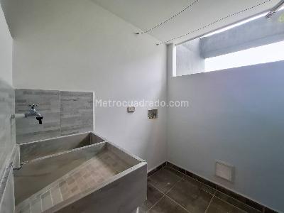 Apartamento de 2 alcobas en venta en San Antonio, Rionegro, 72 m² · foto 8 de 9
