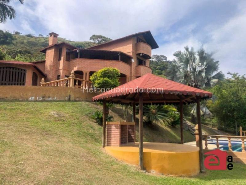 5BR House in Vereda El Totumo (1500 m²)