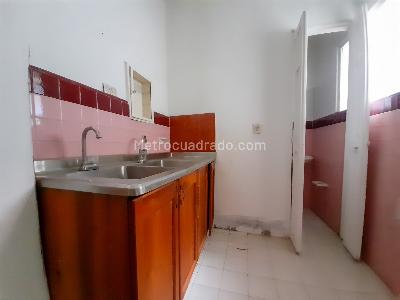 Casa en arriendo en Prado, Medellín · foto 8 de 20