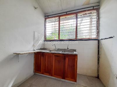 Casa en arriendo en Prado, Medellín · foto 9 de 20