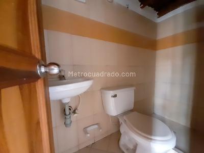 Casa en arriendo en Prado, Medellín · foto 13 de 20
