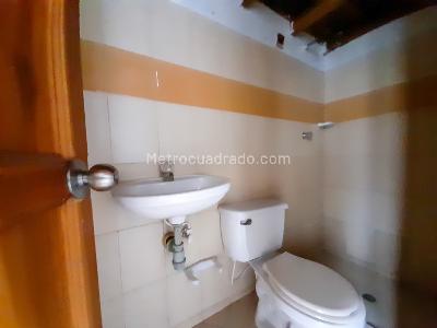 Casa en arriendo en Prado, Medellín · foto 14 de 20