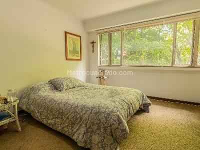 Apartamento de 3 alcobas en venta en El Poblado, Medellín, 198 m² · foto 10 de 16