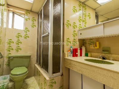 Apartamento de 3 alcobas en venta en El Poblado, Medellín, 198 m² · foto 13 de 16