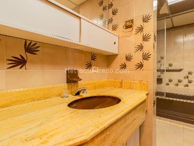 Apartamento de 3 alcobas en venta en El Poblado, Medellín, 198 m² · foto 14 de 16