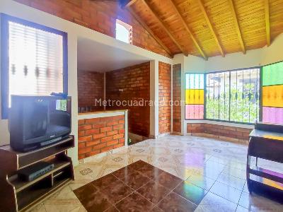 Casa de 5 alcobas en venta en San Joaquin, Rionegro, 430 m² · foto 3 de 20