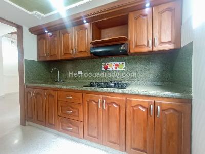 Apartamento de 3 alcobas en venta en San Antonio, Rionegro, 67 m² · foto 3 de 17