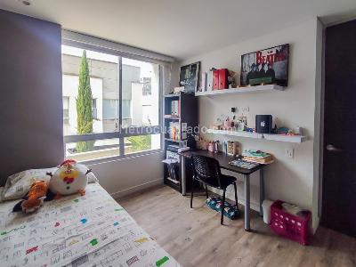 Casa de 3 alcobas en venta en Barro Blanco, Rionegro, 233 m² · foto 17 de 20