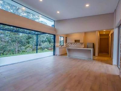 Casa de 3 alcobas en venta en Vereda Yarumal, Rionegro · foto 2 de 15