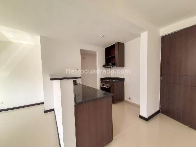 Apartamento de 3 alcobas en venta en Vereda San Jose, Sabaneta, 76 m² · foto 3 de 13