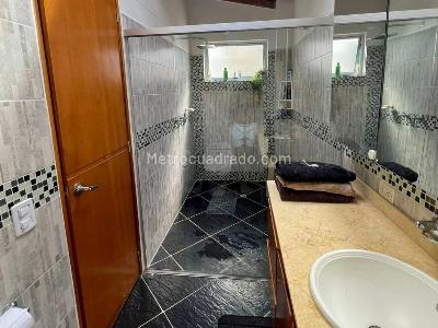 Apartamento de 4 alcobas en venta en Prados De Sabaneta, Sabaneta, 168 m² · foto 9 de 15