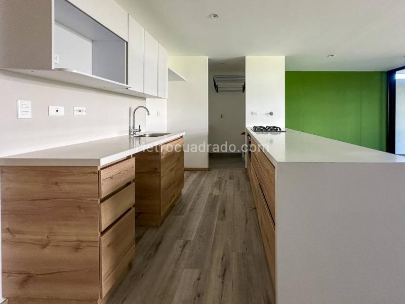 2BR Apartment in El Retiro (79 m²) - 2