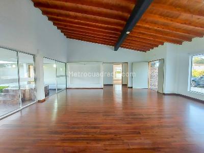 Casa de 4 alcobas en venta en Llano Grande, Rionegro, 1550 m² · foto 3 de 20