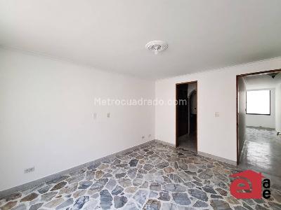 Apartamento en venta en Laureles, Medellín · foto 8 de 19