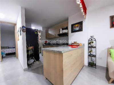 Apartamento de 2 alcobas en venta en San Joaquin, Sabaneta, 62 m² · foto 2 de 7