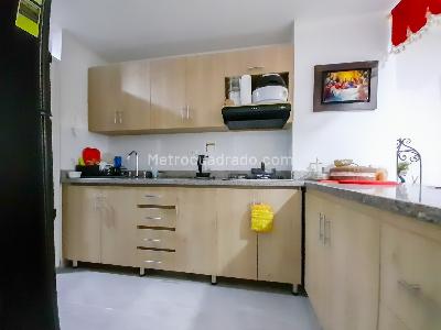 Apartamento de 2 alcobas en venta en San Joaquin, Sabaneta, 62 m² · foto 3 de 7