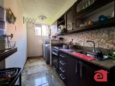 Apartamento en venta en Ditaires, Itagüí · foto 2 de 11
