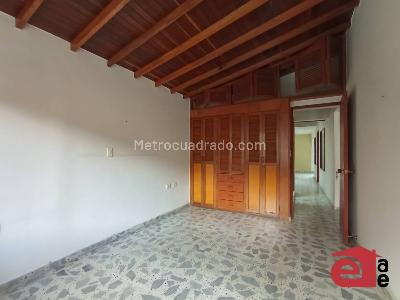 Casa de 3 alcobas en venta en El Trianon, Envigado, 132 m² · foto 7 de 20