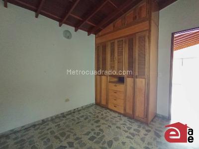 Casa de 3 alcobas en venta en El Trianon, Envigado, 132 m² · foto 8 de 20